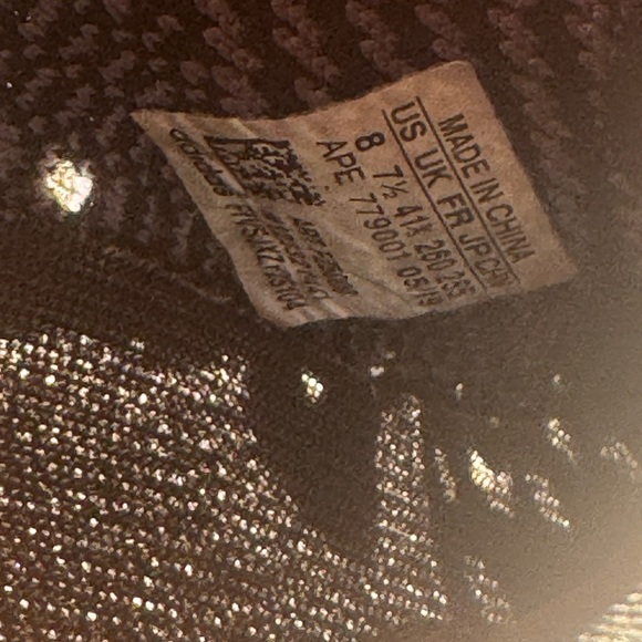 Men’s Yeezy 350 v2 carbon - Picture 6 of 6